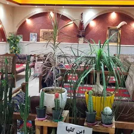 باغ رستوران هزاردستان اصفهان یکی از بهترین رستوران های اصفهان با موسیقی زنده